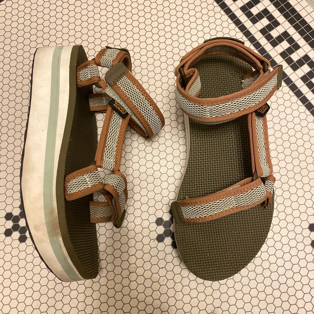 Teva Women's Flatform Mesh Sandals - Dark Olive/Sea Foam size 6 - Picture 3 of 8